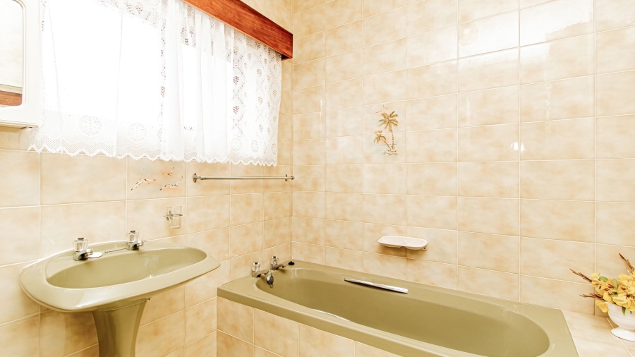 3 Bedroom Property for Sale in Dana Bay Western Cape